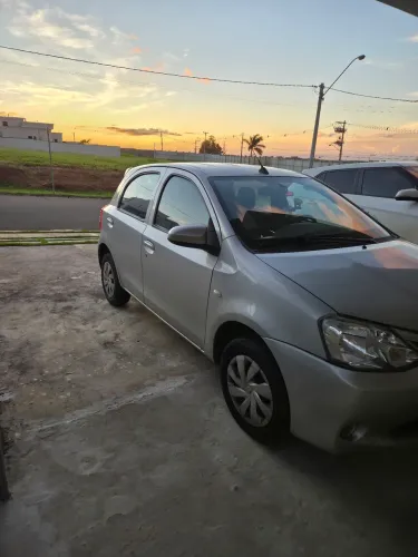Toyota Etios X 1.3 Flex 16V 5P Mec. 2017