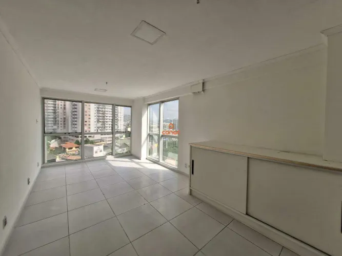 Sala Comercial em Andar Alto no Point Norte Del Castilho Vista para a Cidade e Excelente