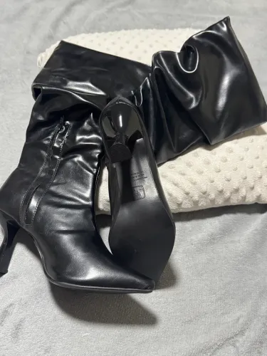 Botas