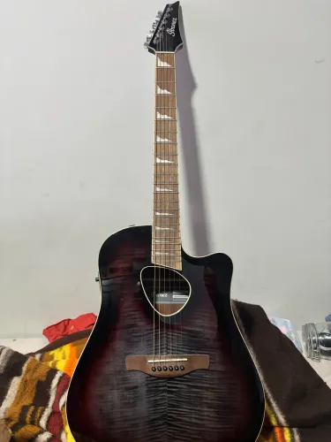 Venda se violão 2em1 original Ibanes Altstar Alt30 flame Novo nunca usado 3,500
