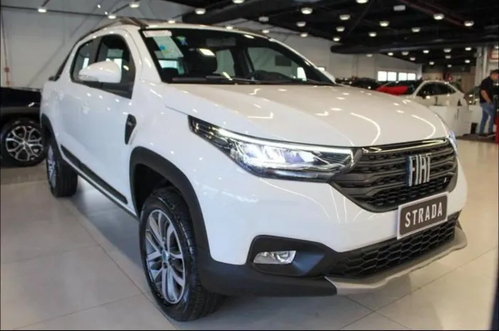 Fiat Strada 1.3 MPI Fire 8V 67cv CE 2026
