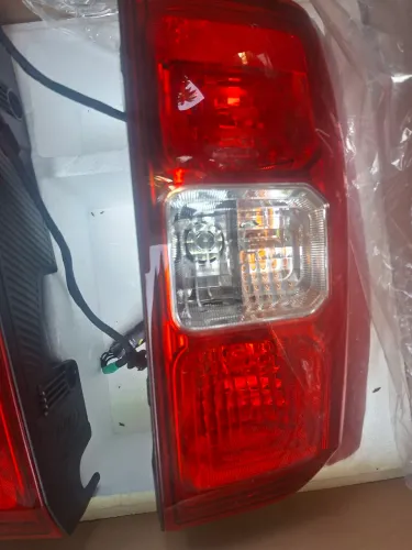 LANTERNA TRASEIRA RANGER 2025