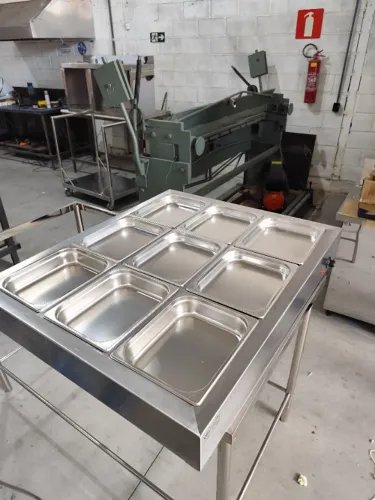 Ilha central em inox para para selfservice , 2,20×0,70×0,90 m