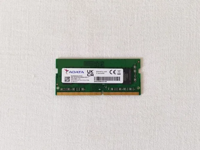 Memória SO-DIMM DDR4 4GB Adata AD4S3200J4G22 Para Notebook