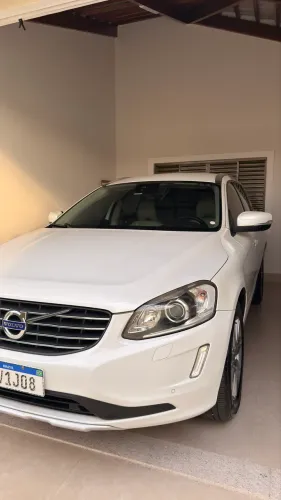 Volvo XC 60 T-5 Kinetic 2.0 245cv FWD 5P 2017