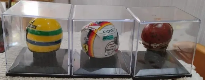 MINI CAPACETES