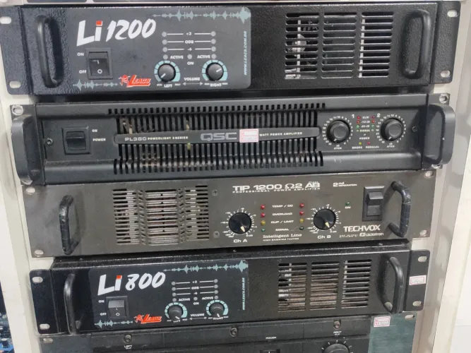 Amplificador de som QSC PL380