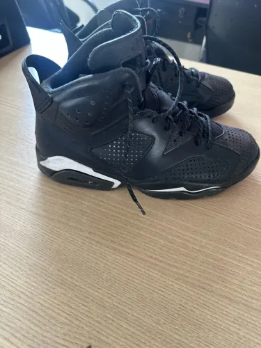 Tênis Nike Air Jordan Retrô 6 Original tamanho 41