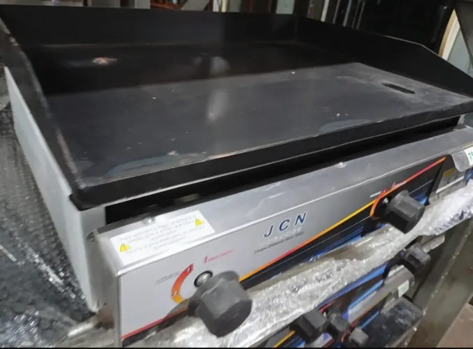Chapa profissional a gás nova marca jcn c garantia 6 mm espessura