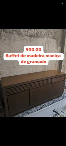 Buffet de madeira maciça 