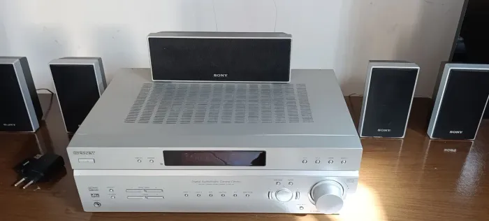 Receiver Sony 5.1 STR 760 com controle. 100watts por canal