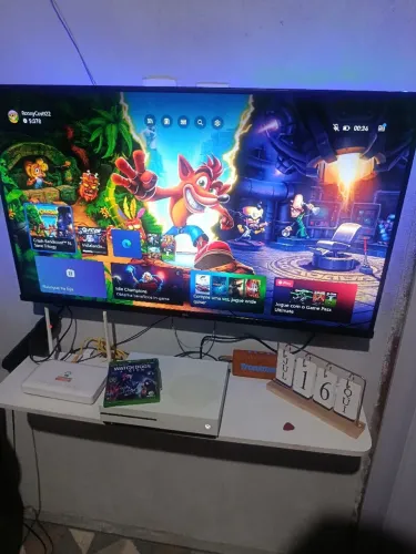 Xbox One S 500GB + 1 Jogo em Mídia Física - Excelente Estado