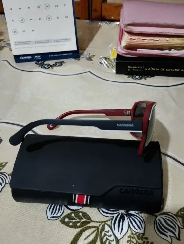 Oculos Carrera