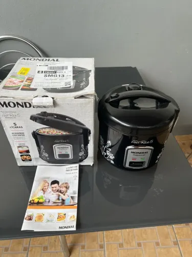 Panela elétrica mondial