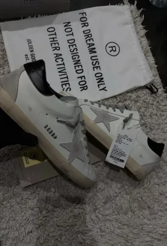 Tênis Golden Goose Superstar