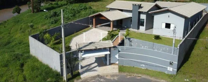 Condomínio Fechado - Pinhalzinho