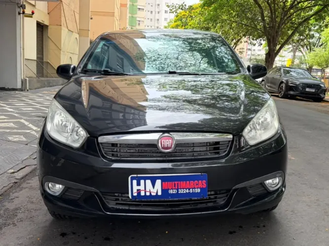 Fiat Grand Siena Essence 1.6 Flex 16V 2013