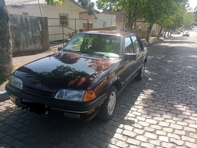 Chevrolet Monza Classic SE 2.0 /mpfi E EFI 2P E 4P 1992