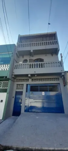 Casa com 3 dormitórios para alugar, 200 m² por R$ 3.052,34/mês - Vila Dirce - Carapicuíba/