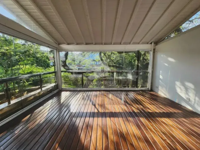 Cobertura para alugar de 5 quartos, 374 m² por R$ 18.000/mês na Barra da Tijuca  Rio  Jane