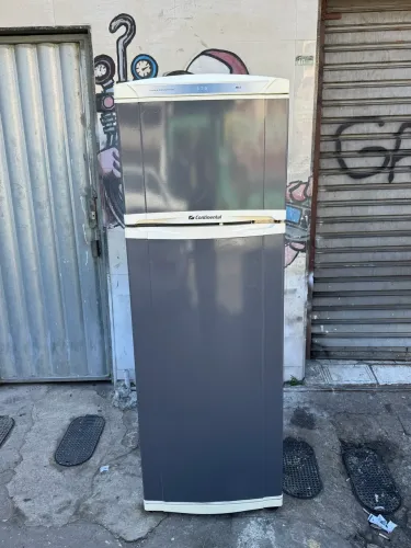 Vendo geladeira Continental Duplex R$ 950