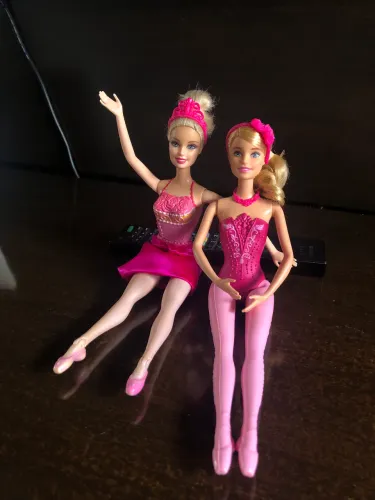  Barbie Bailarina articulada vintage + Barbie sapatilhas mágicas 