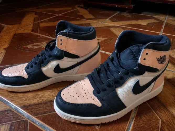 Nike Air Jordan 1 High - Usado, Bem Conservado - Tamanho 42,5