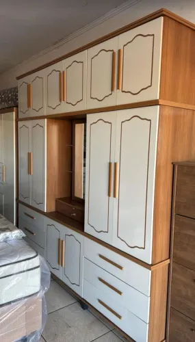 Guarda roupa de casal