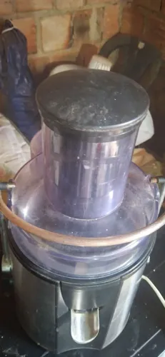 Estrator de sucos profissionalq