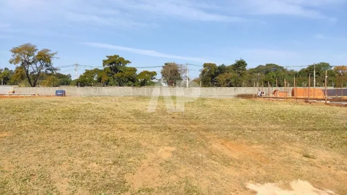 Terreno à venda em Itu no Condomínio Xapada Parque