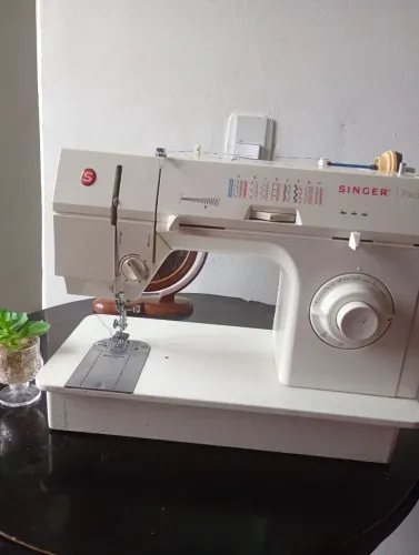 Singer facilita modelo 2868c