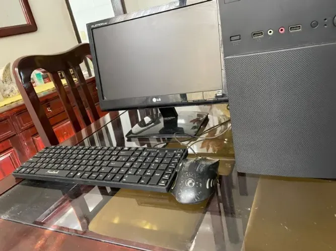 computador cpu i3, 500 gigas armazenamanto e 8 memoria 650 reais zap 043 9 *