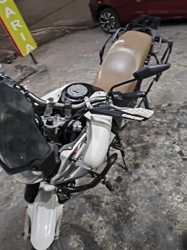 Vendo moto tenere 8000