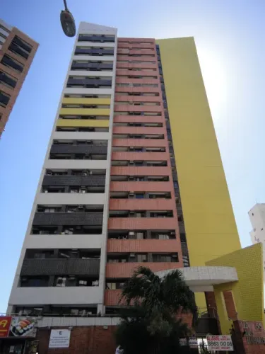 Ótimo apartamento com 3 quartos (sendo 1 suíte), salão de festas, academia, varanda, jardi