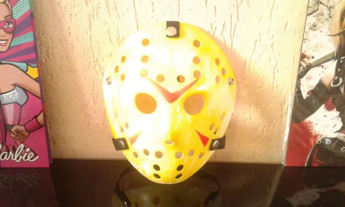 Máscara Jason Voorhees Amarela Cosplay Halloween