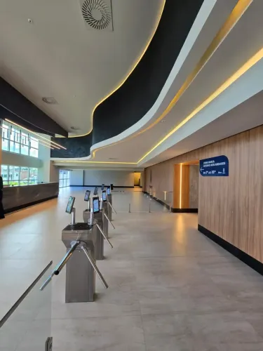 [GRAN-TOWER-54330] 73m² Sala comercial- Prox Shopping Recife