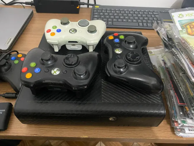 Xbox 360 super slim