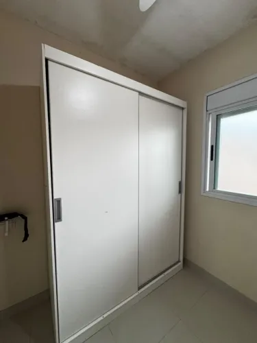 Guarda-Roupa Branco 2 Portas de Correr
