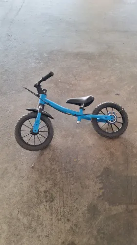 Bicicleta de equilíbrio (azul)