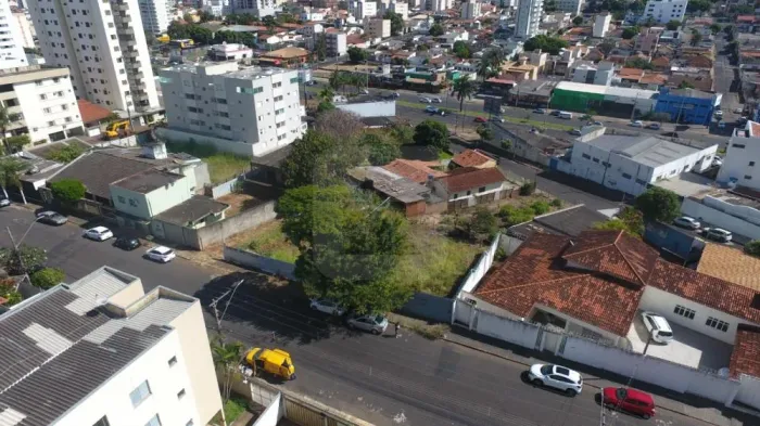 Terreno à venda no Bairro Santa Maria