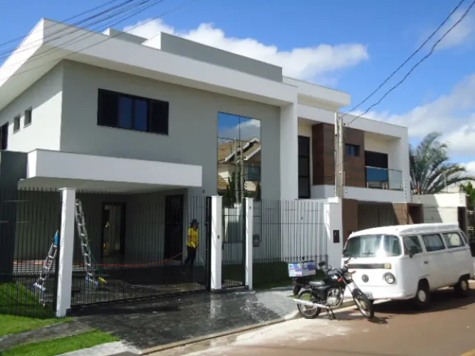 Sobrado à venda em Jardim Cidade Monções, Maringá-PR