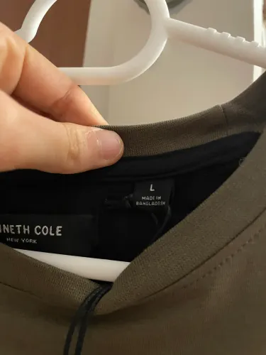 CAMISETA KENNETH COLE ORIGINAL NA ETIQUETA 