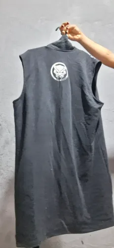 Sobretudo do pantera negra da marvel 