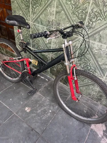 Bike aro 26 pra sair logo!!