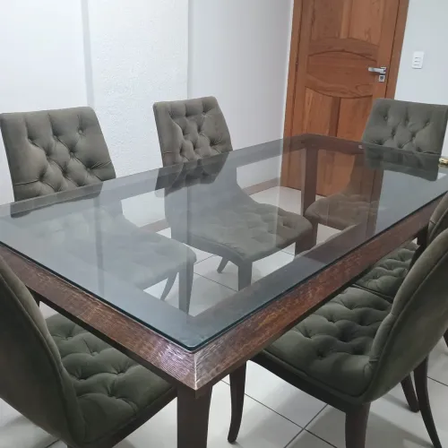Mesa com tampo de Vidro