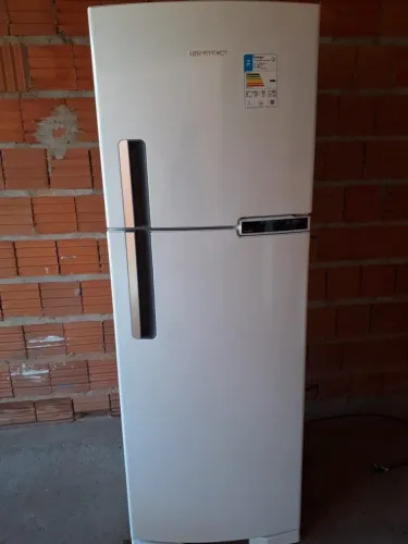 Vendo uma geladeira 