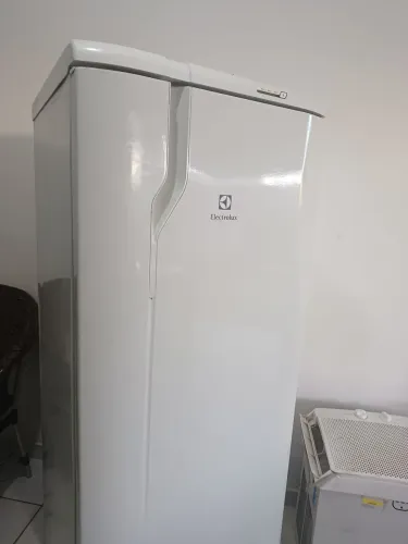 Geladeira frost free 322lts