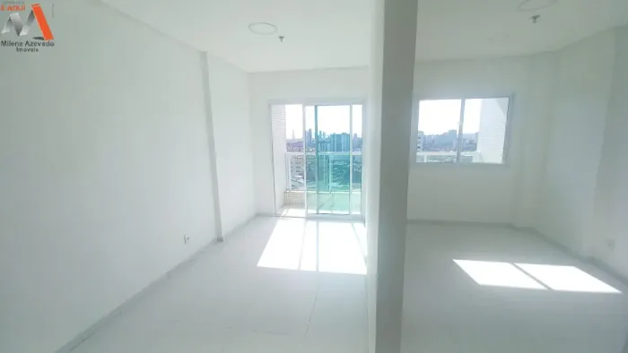 Sala comercial no Vitta Office com 33 m², vaga e vista para a baía no Marco