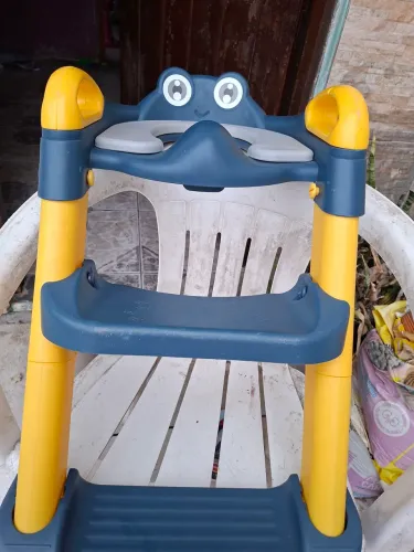 Vendo assento redutor escadinha infantil 