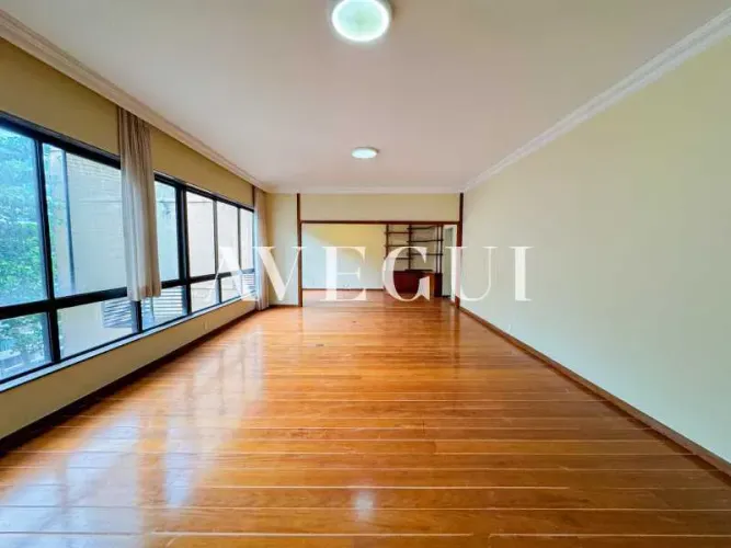 Apartamento : / Residencial / Leblon
